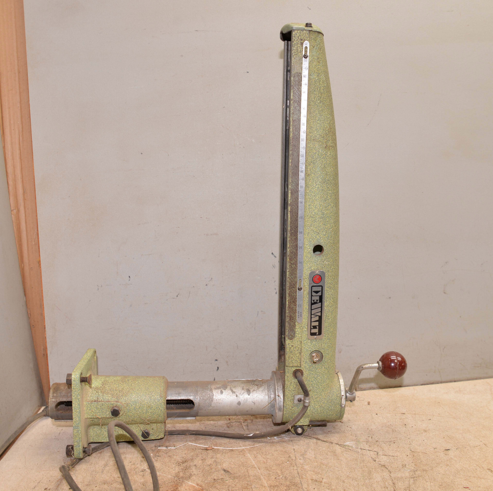 Dewalt radial arm saw lift & arm collectible repurpose router lamp industrial
