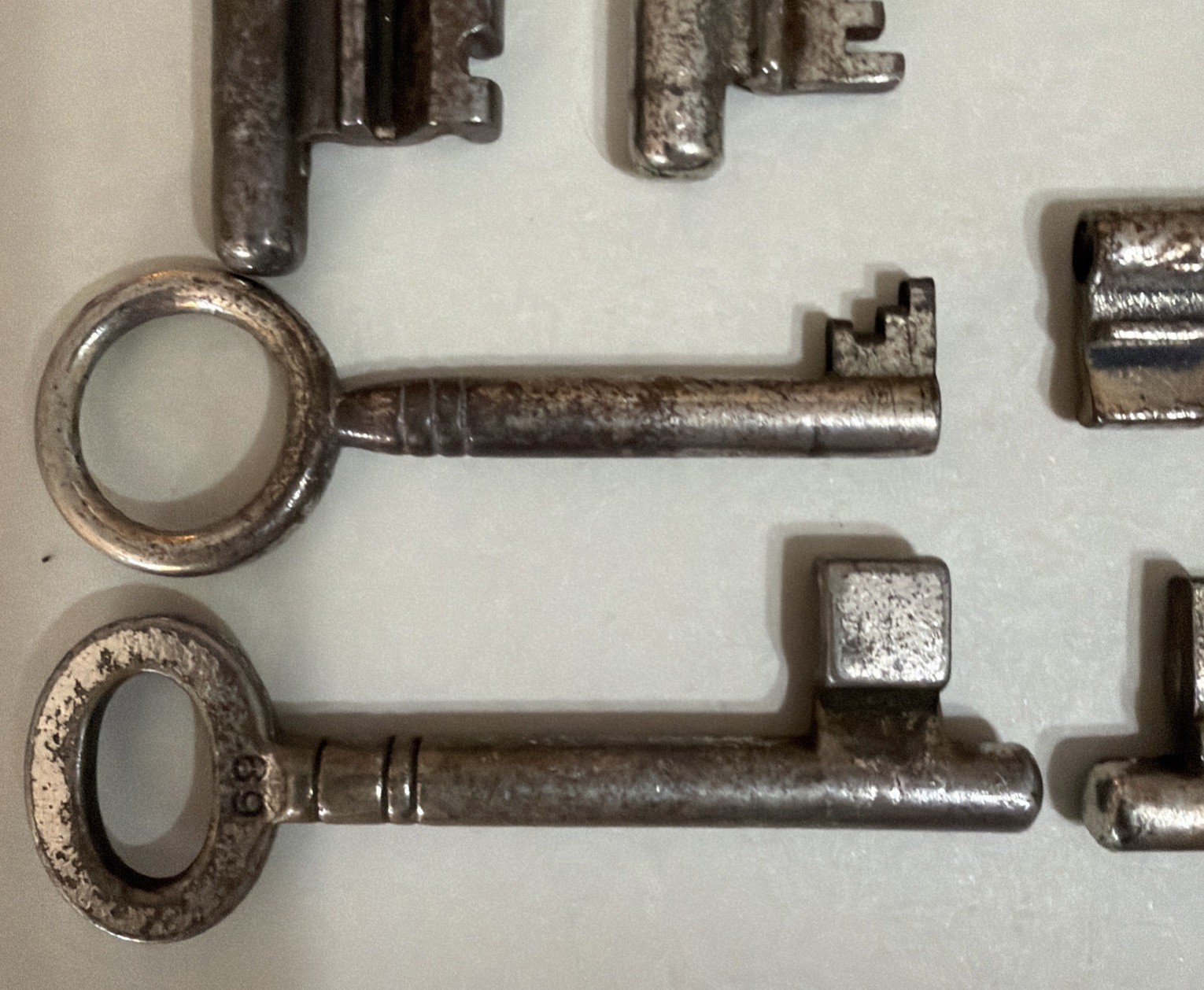 Lot of 12 VTG Skeleton Keys Assorted Sizes Great for Crafts Farmhouse Steampunk