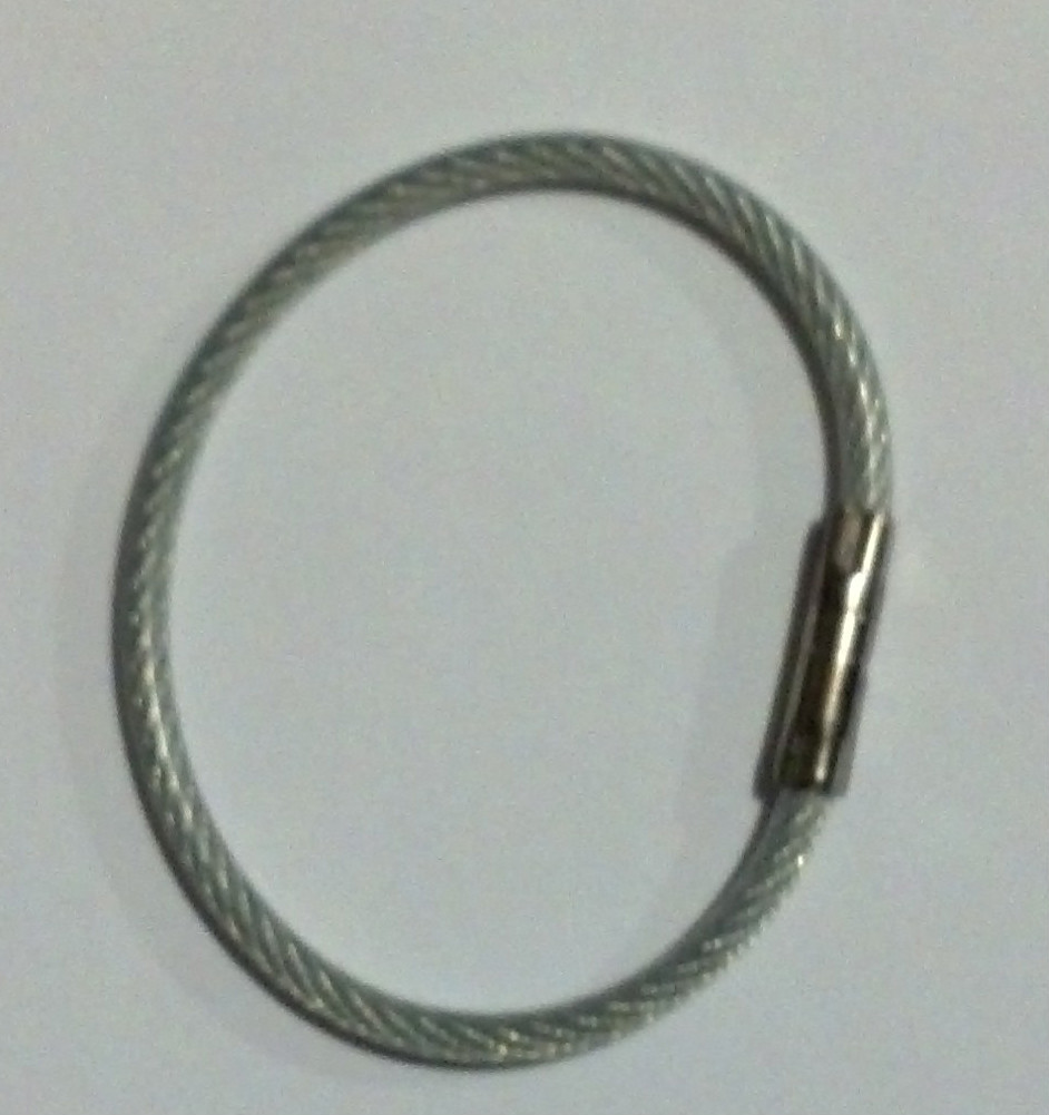 LUCKY LINE CLEAR NYLON COATED TWISTY KEY RING