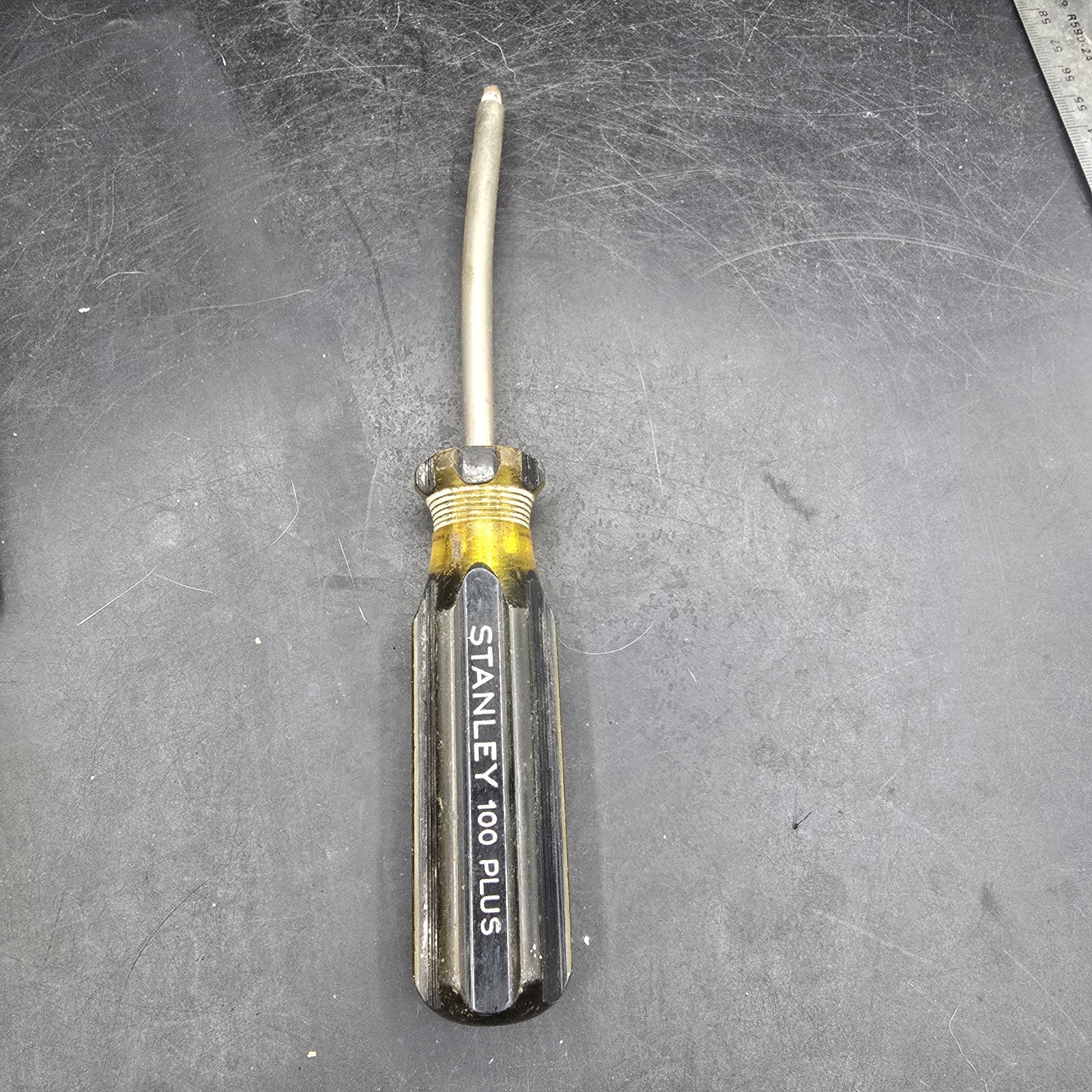 Stanley 100 Plus Screwdriver No. 3 Point 64-423 Bent Shaft