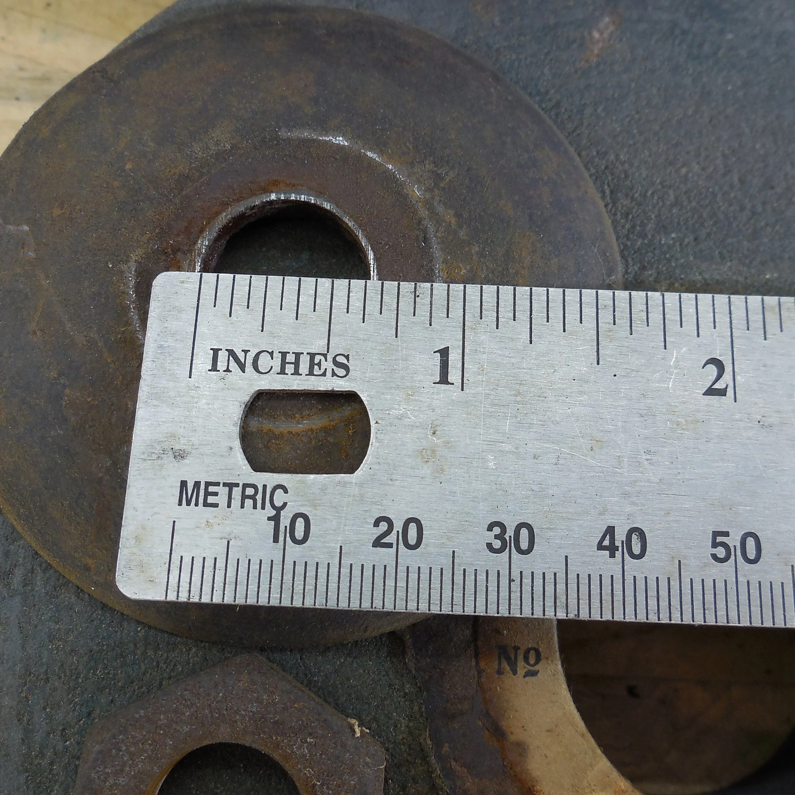 The Carborundum Co. Niagara No. 460 Hand Crank Bench Sharpening Wheel 8″
