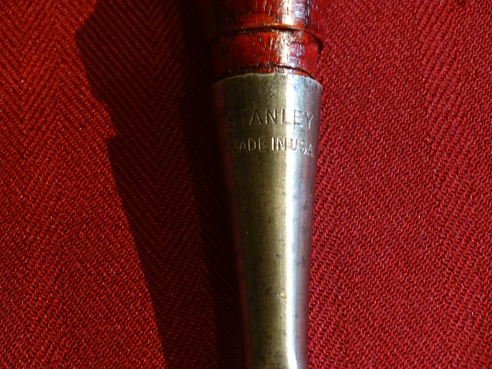 Stanley Made in USA 1-1/4″ Chisel with Red Hickory Handle Sharp and Honed VGC