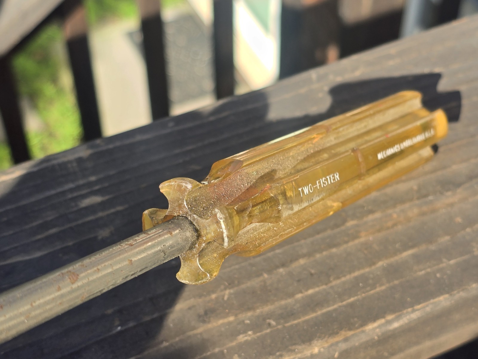 VTG Two-Fister Screwdriver Phillips Mechanics Unbreakable 12″ Yellow Handle USA
