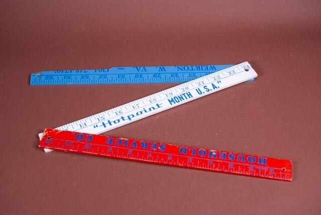 Hotpoint Household Sevice Co Folding Yard Stick Red White Blue