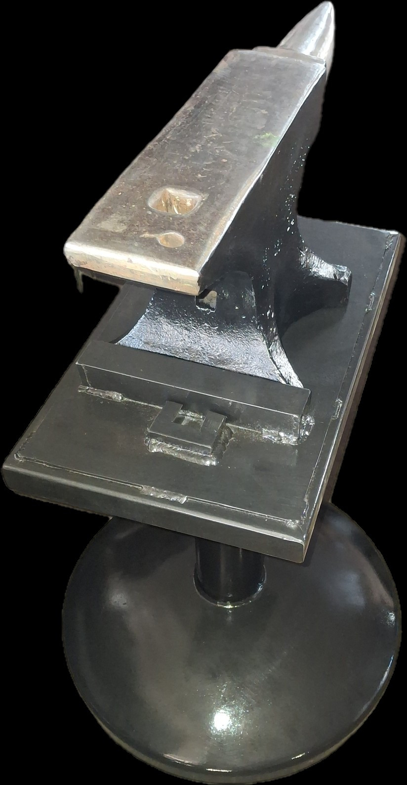 136 Lbs. Petter Wright Anvil with Stand