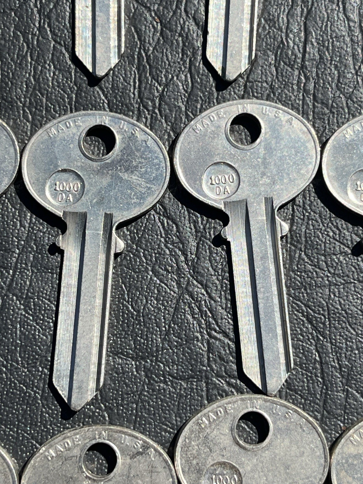 Key Blank ILCO 1000DA Lot of 17 Pieces Uncut for Corbin Cabinet Locks 4193C-AR
