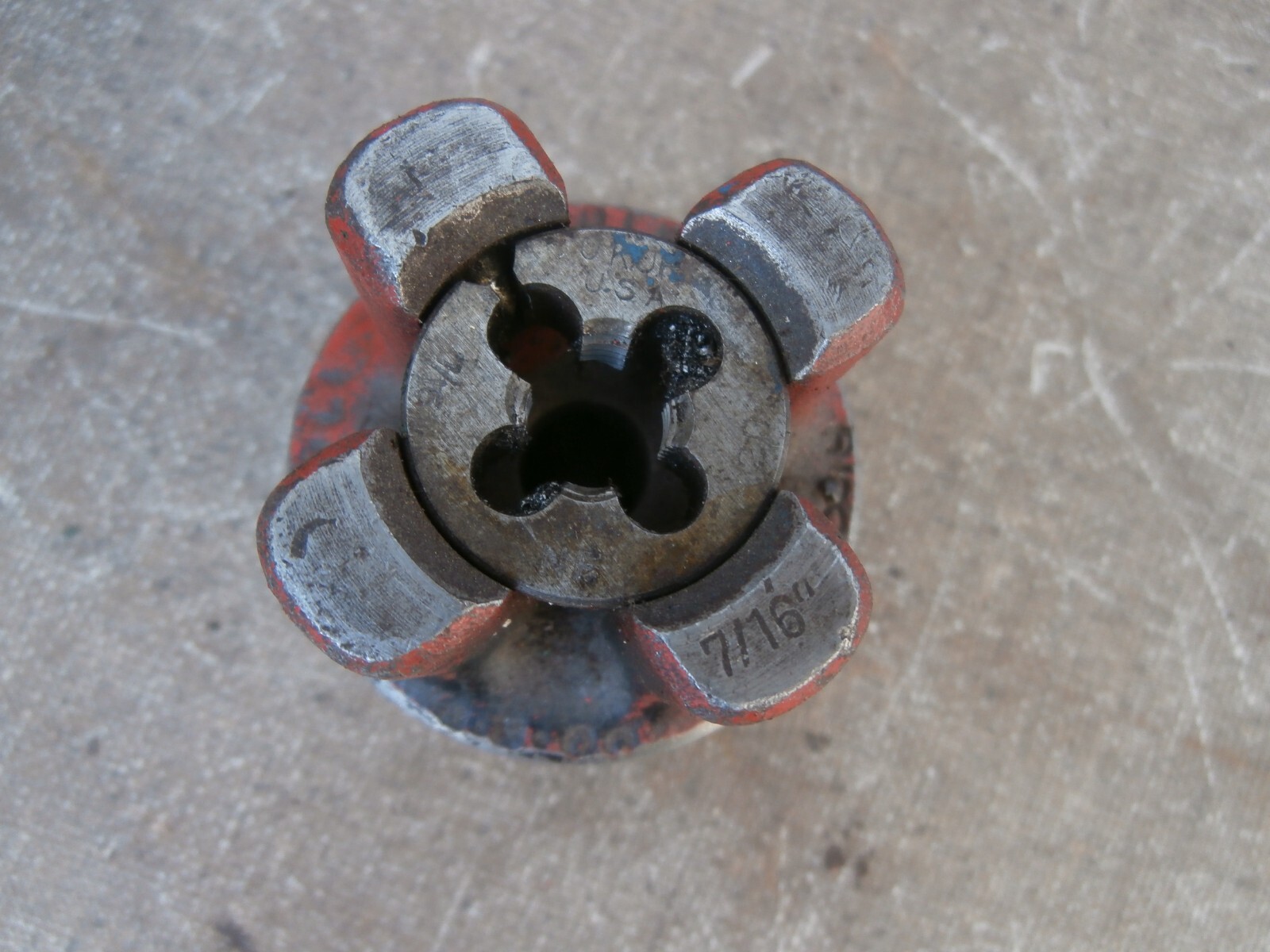 Vintage Ridgid Ratchet Threader 7/16″ 20 Bolt Die Head