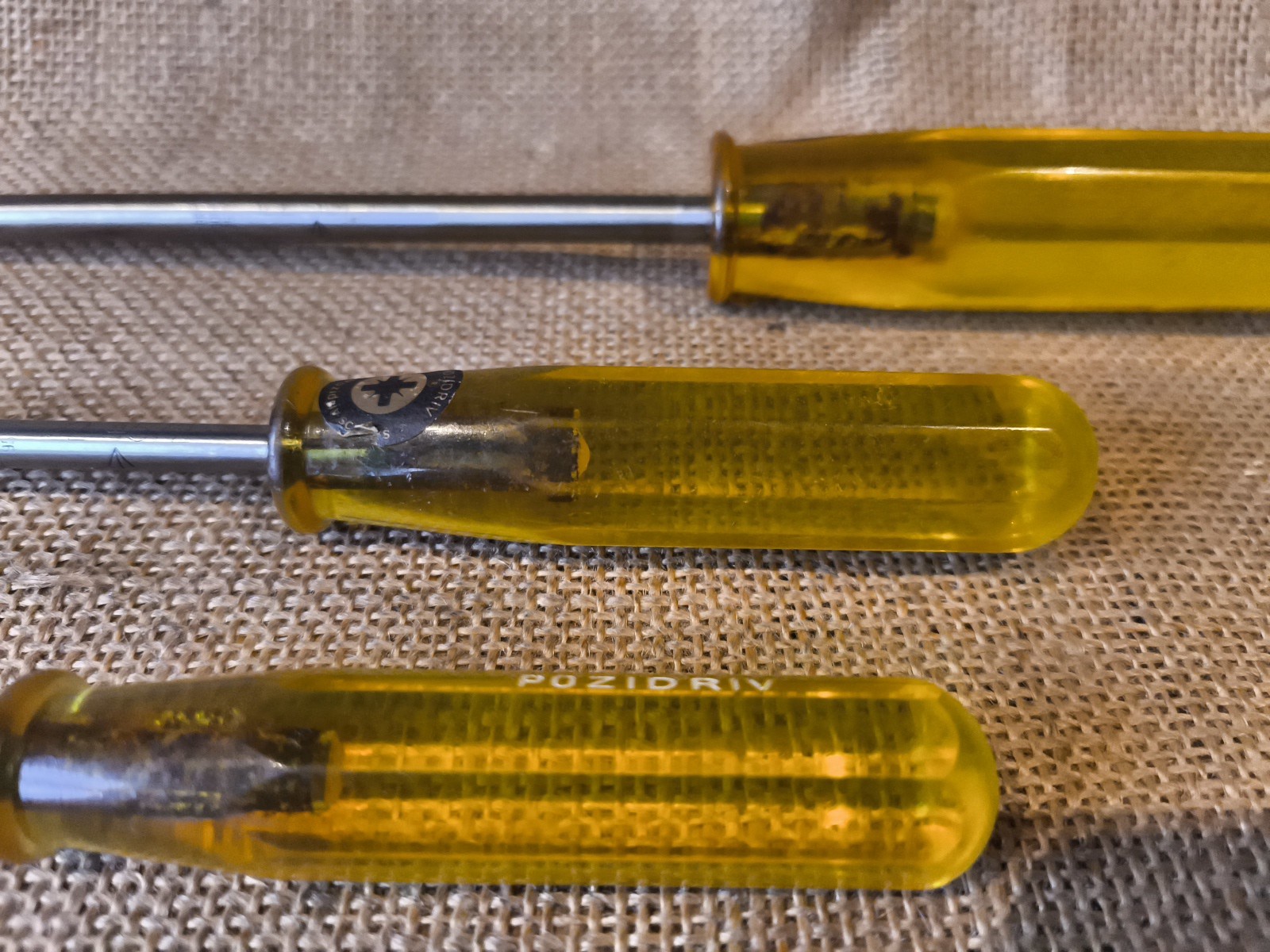 RARE Stanley Hollands Amber Yellow Handle Pozidrive Engineers Screwdrivers Tools