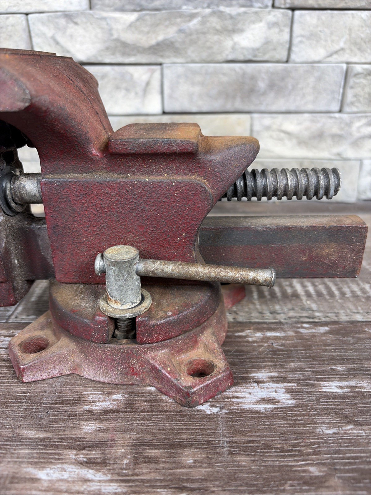 VINTAGE HOME No. 204 SWIVEL ANVIL BENCH VISE 4″ JAW