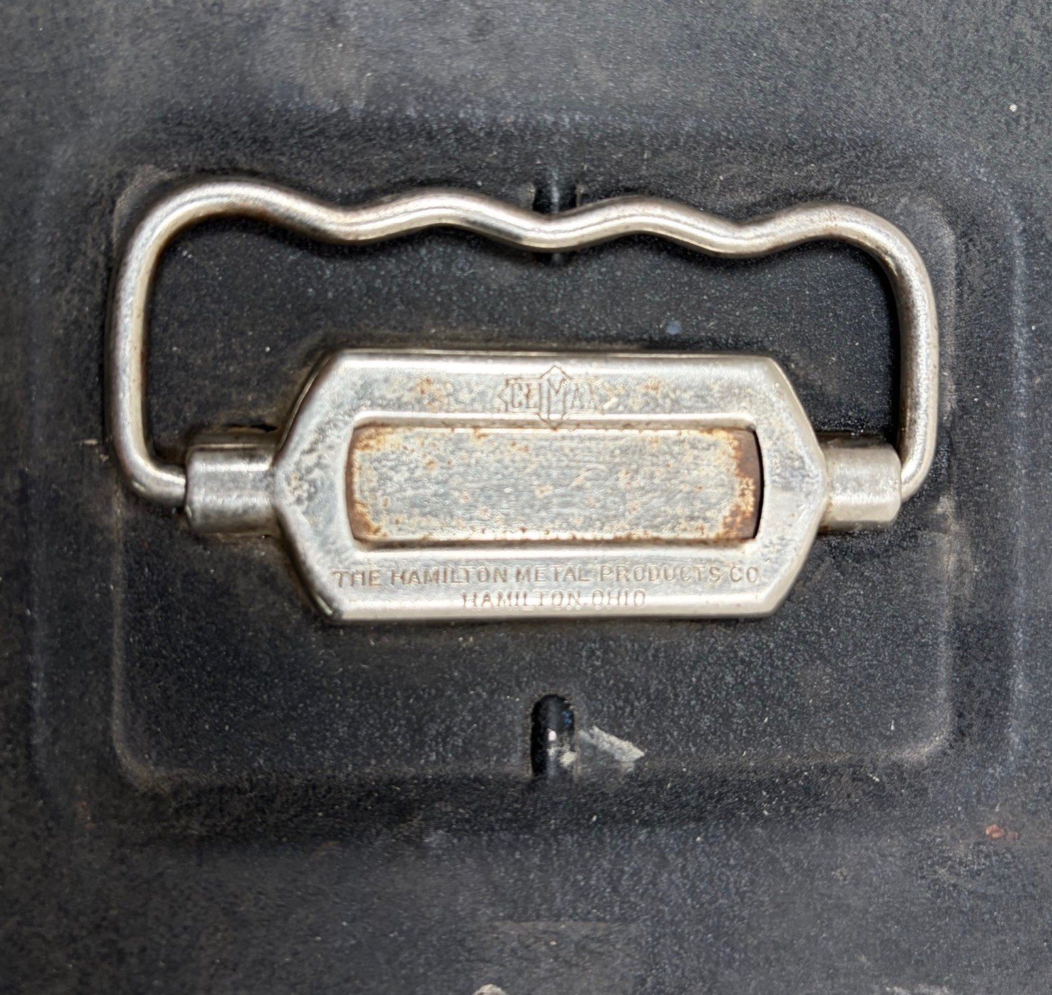 VTG Climax Dark Metal Tool Box Tackle Box Ohio USA. No Shelve Inside.