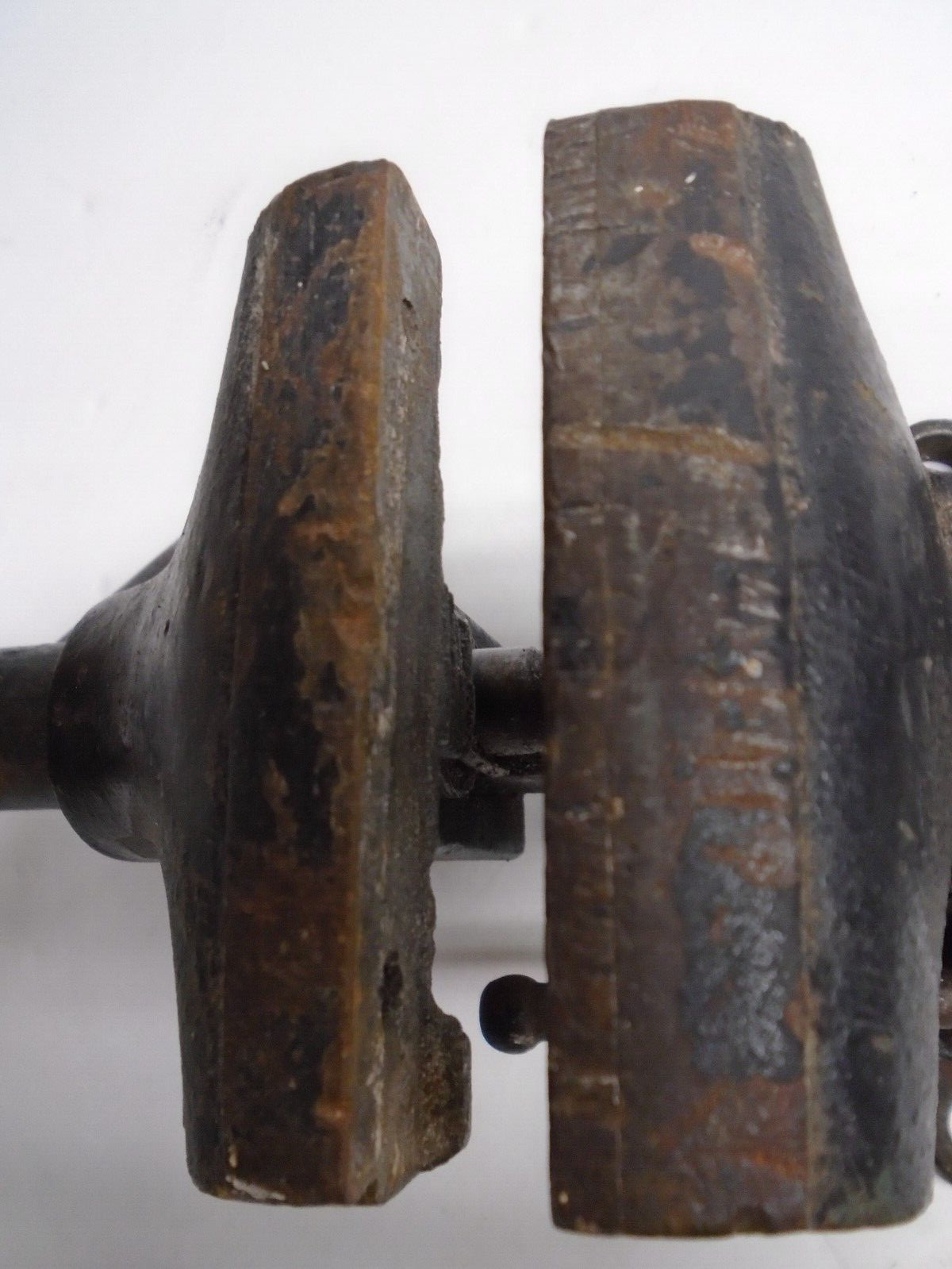 Antique “LITTCO” 3 1/2″ BENCH VISE #112 – SWIVEL BASE – Marked Littlestown, P.A.