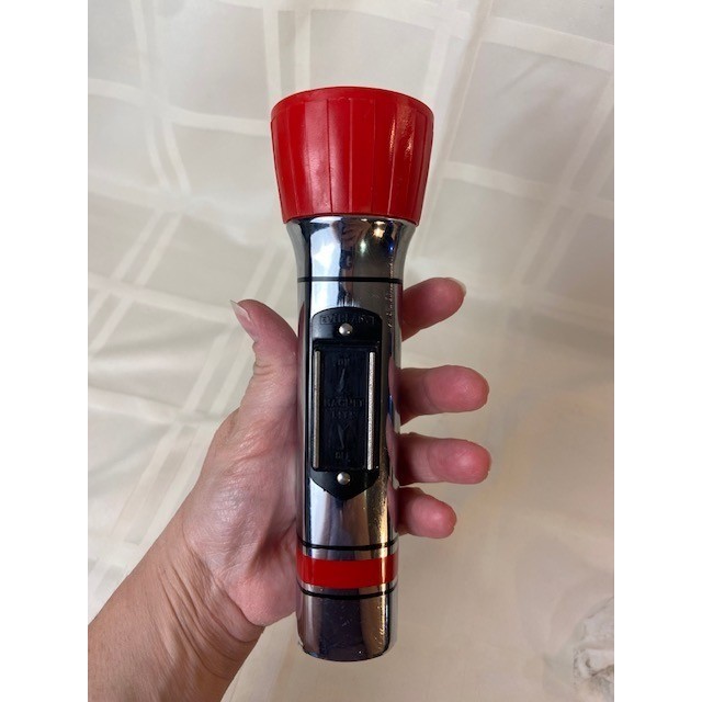 Vintage Eveready Magnet Lite Flashlight Chrome Red Union Carbide Made in USA