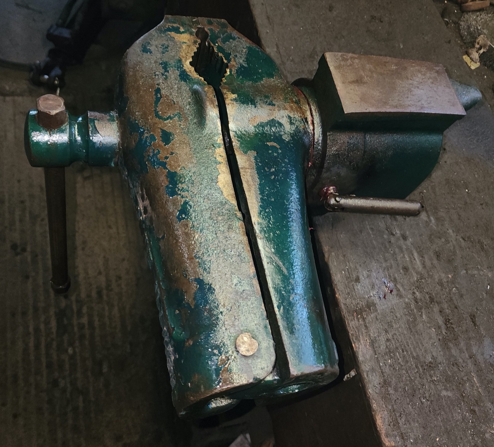 Vintage COLE TOOL MFG Blacksmith Vise No 11 Anvil Forge Swivel Base Machinist