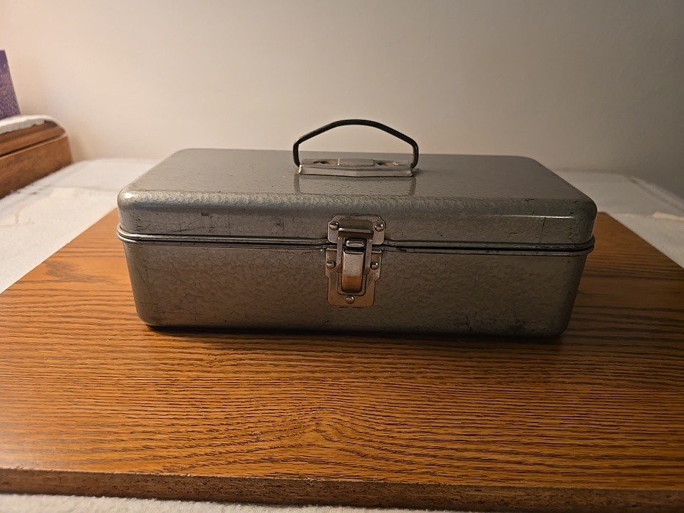 Vintage Metal Tool Box, 11″ X 4 1/2″ X 3 1/5″, Gray, Sturdy Clasp and Handle