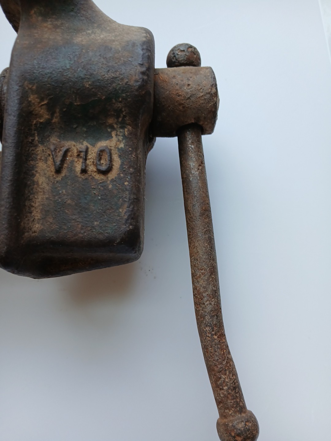 LAKE SIDE JAW ANVIL VISE, V11, V10 CAST IRON LAKE SIDE VICE For Parts Read Dsc