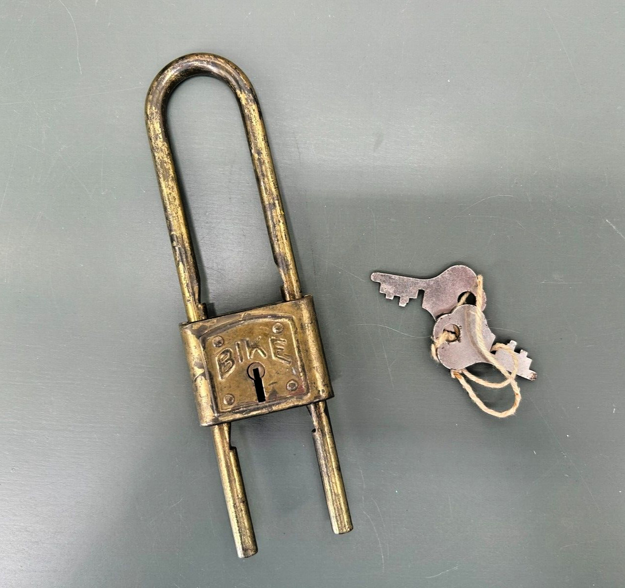 Antique BIKE Brand Brass Bicycle Lock Two Keys