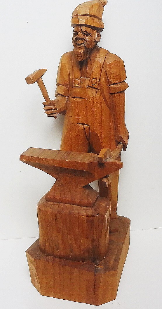 e1900 HAND CARVED wooden BLACK SMITH forger DETAILED figurine 8″ STATUE-TOP COND