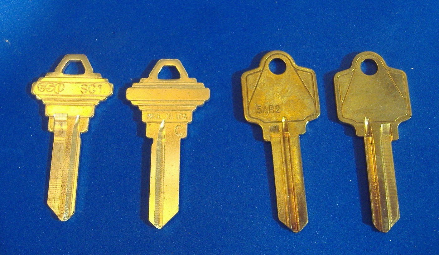 LOT OF 35 MOST POPULAR KEY BLANKS HOME AND OFFICE KWIKSET SCHLAGE ARROW YALE USA