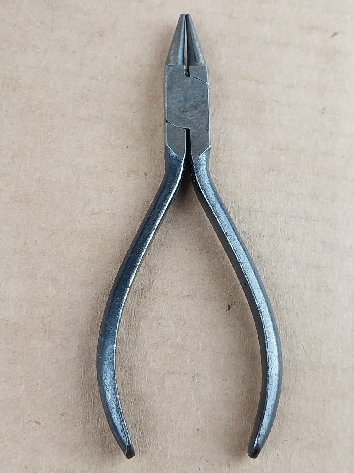 Vintage Vigor West Germany Small 4-3/4″ Round Nose Pliers Jeweler Watchmaker