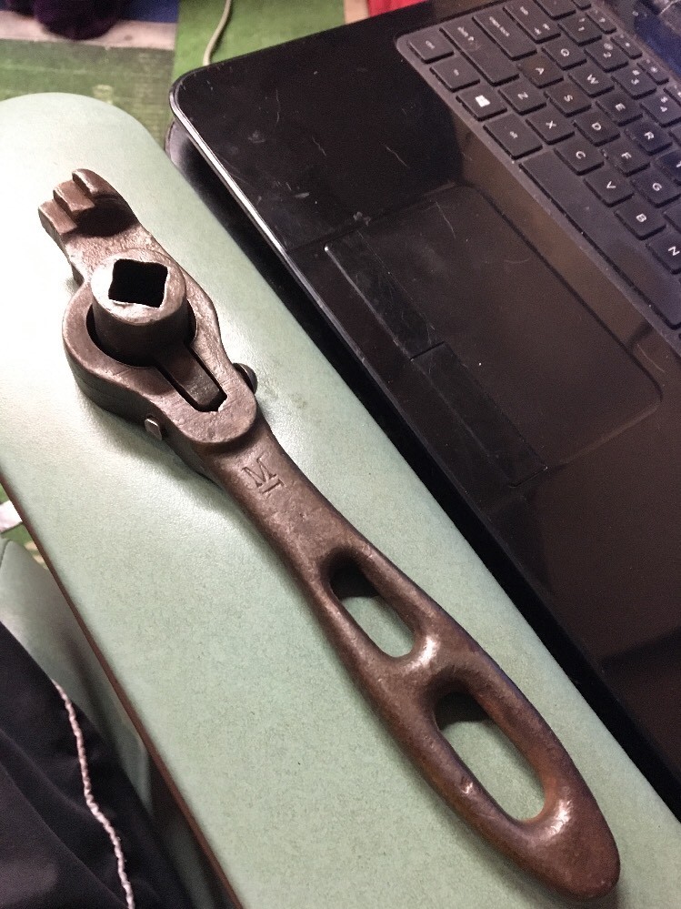 Gas Valve Stem Shut Off Jack Wrench Key cast iron M logo Ford old tool