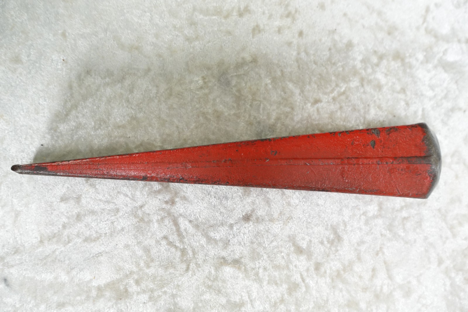 Vintage JAPAN 4K Red Splitting Wedge 3.94 Pounds 9″ Long