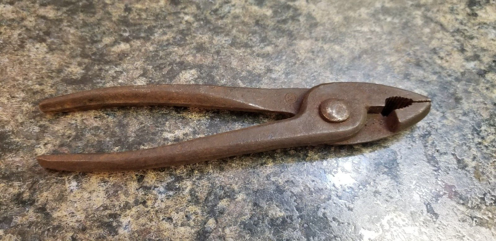 Vintage MH McKaig Pliers 6.25″ Long (Lot 544)