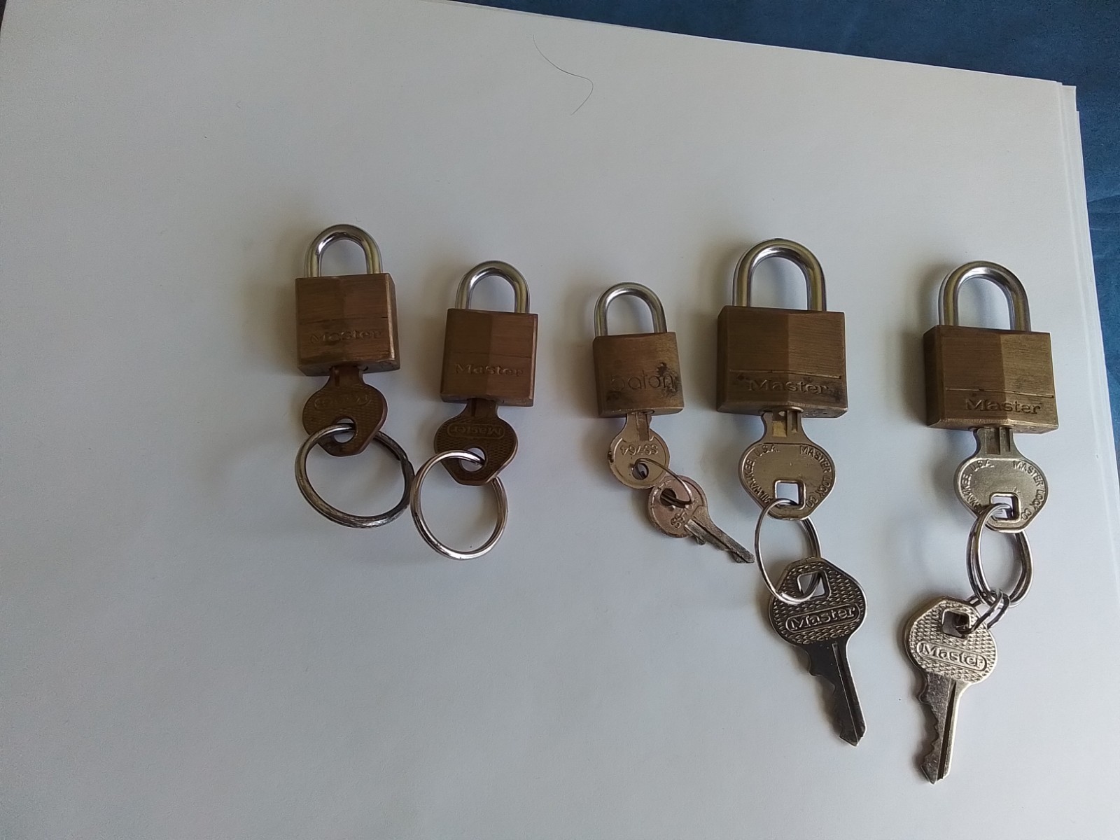 5 Brass Padlocks, 4 MASTER, 1 BATON, Medium/Small, w/Key Rings, 3 w/Extra Key