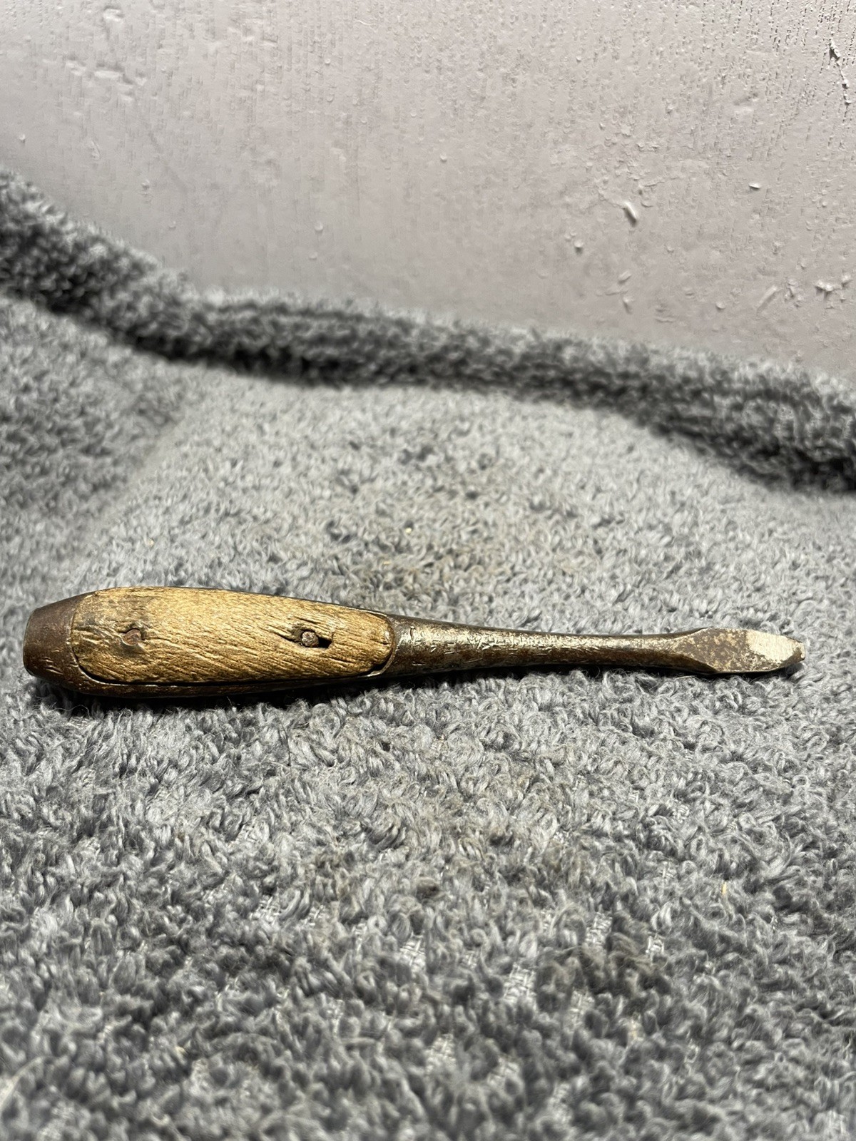 Antique Small Wood Perfect Handle Style Flat Slot Head Screwdriver 4″
