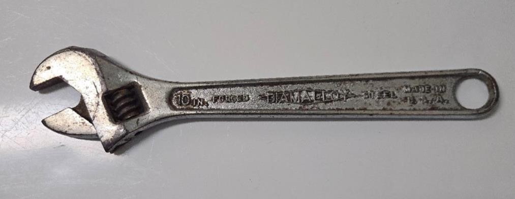 Diamond Caulk Diamalloy Horseshoe 10” Chrome Crescent Wrench Duluth USA