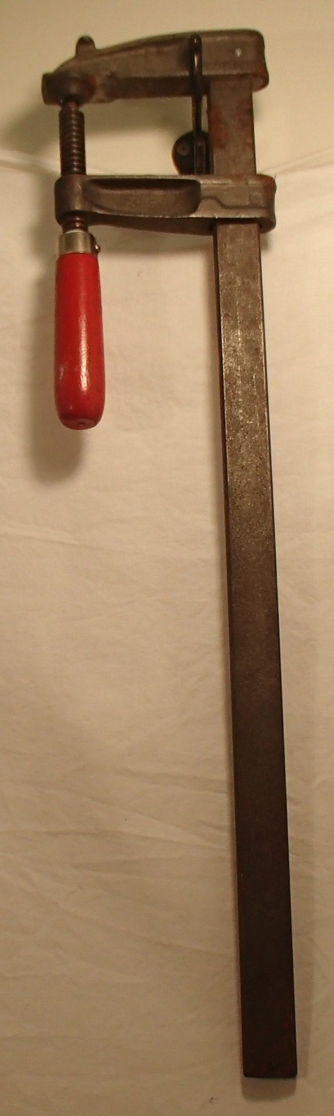 Vintage Wetzler 21.75″ 318 Bar Clamp Made in USA Red Wooden Handle Vise Tool
