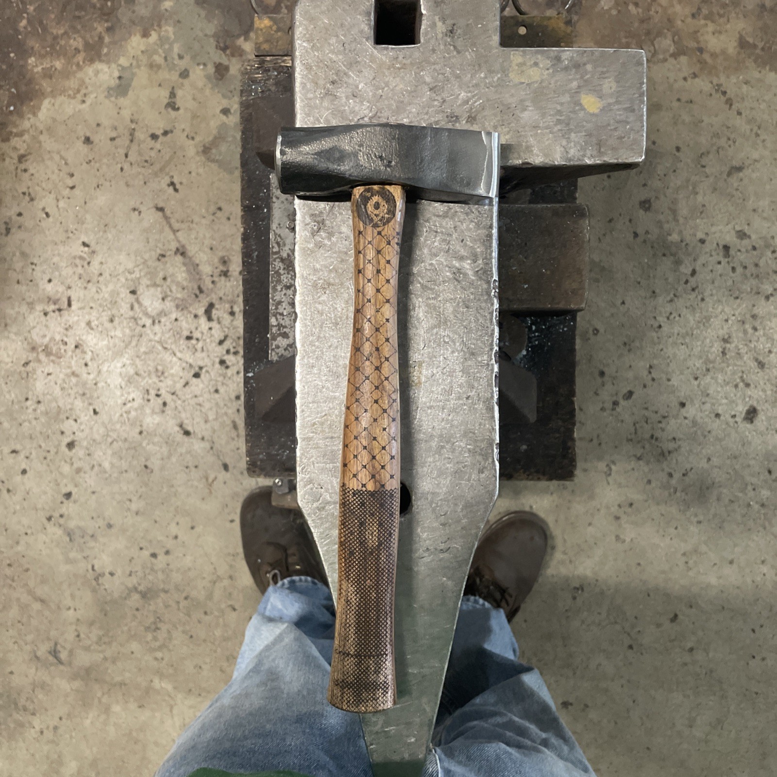 Hand Crafted Blacksmith’s Straight Peen Engraved Hammer/ 4140 Steel 2 1/2Lb