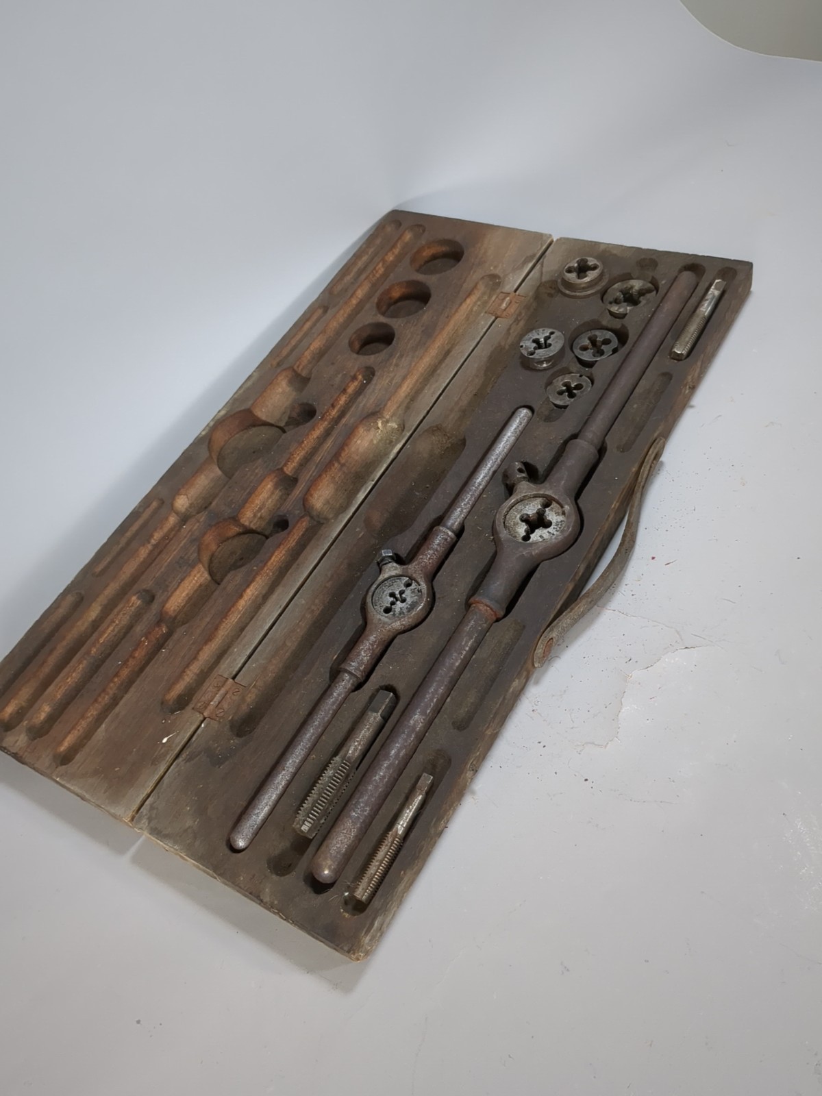 Vintage Champion Blower & Forge Tap Die Set In Lg Wood Case Incomplete Machinist