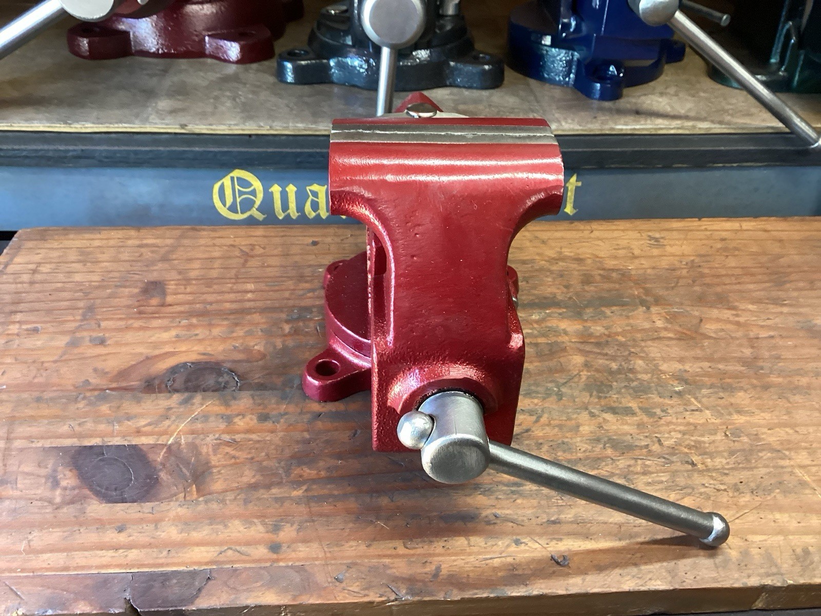 RESTORED VINTAGE COLUMBIAN D43 1/2 BENCH VISE 3 1/2 In JAWS 17 Lb USA