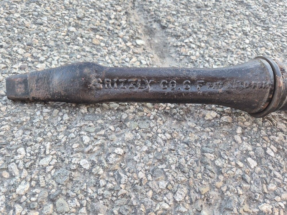 Antique Grizzly Co Cast Iron Shoe Fitting Stand Cobbler Anvil Display Vintage