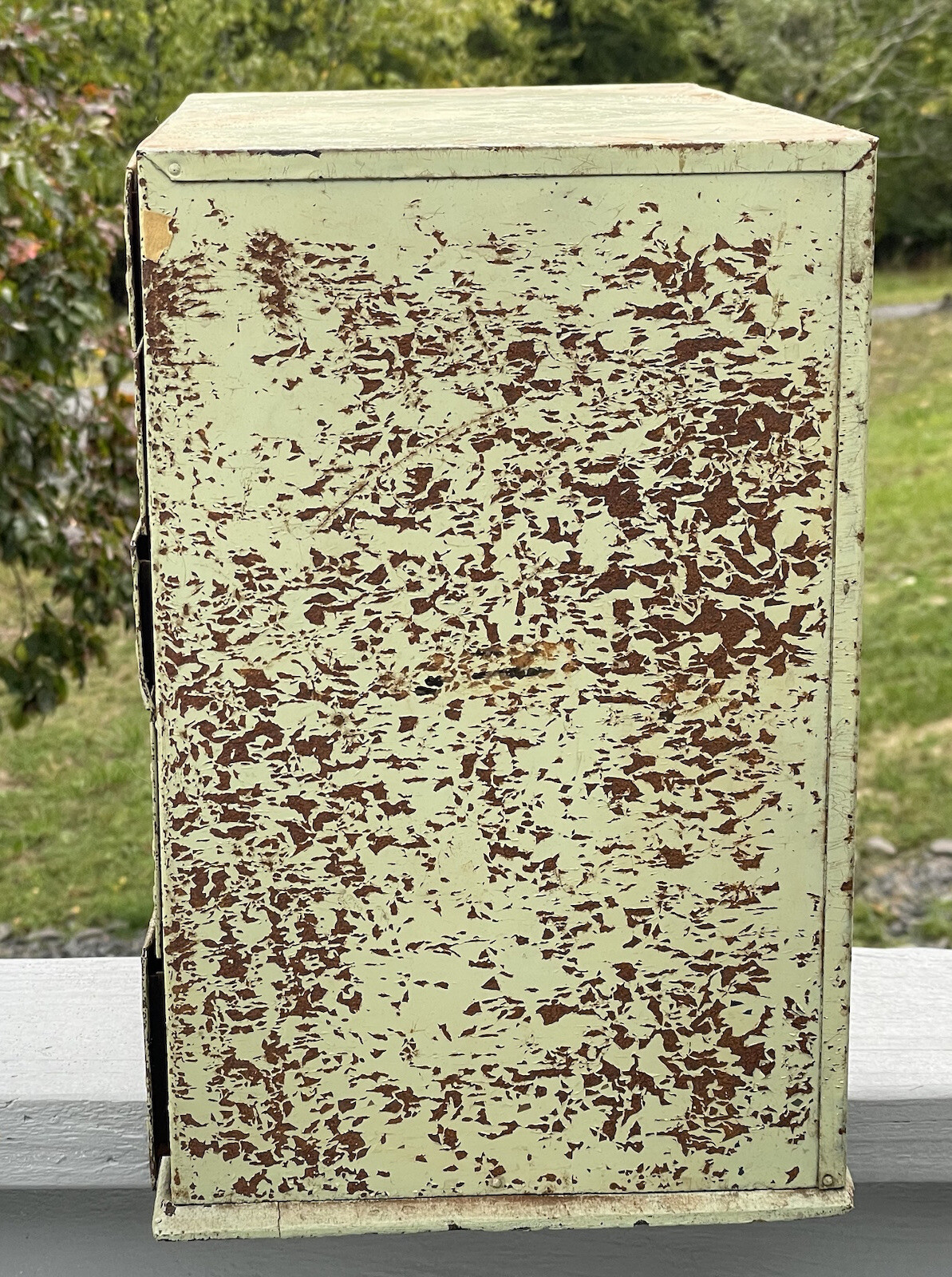 Vintage 20th C. Green Paint Industrial Steel Machine Shop Parts 5 Drawer Cabinet