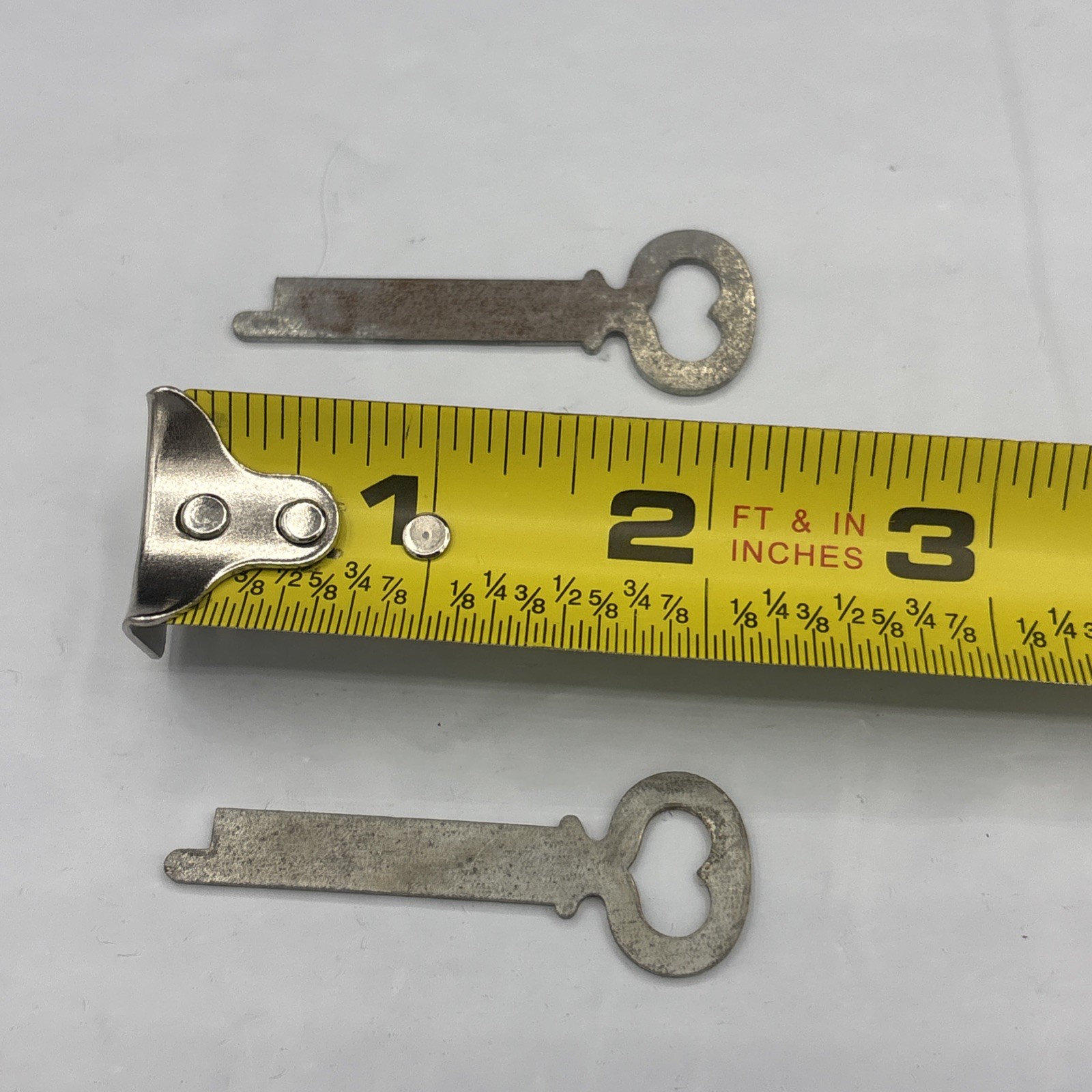 Flat Heart Key Lock Cabinet Suitcase Eagle Lock Co. Lot Of 2