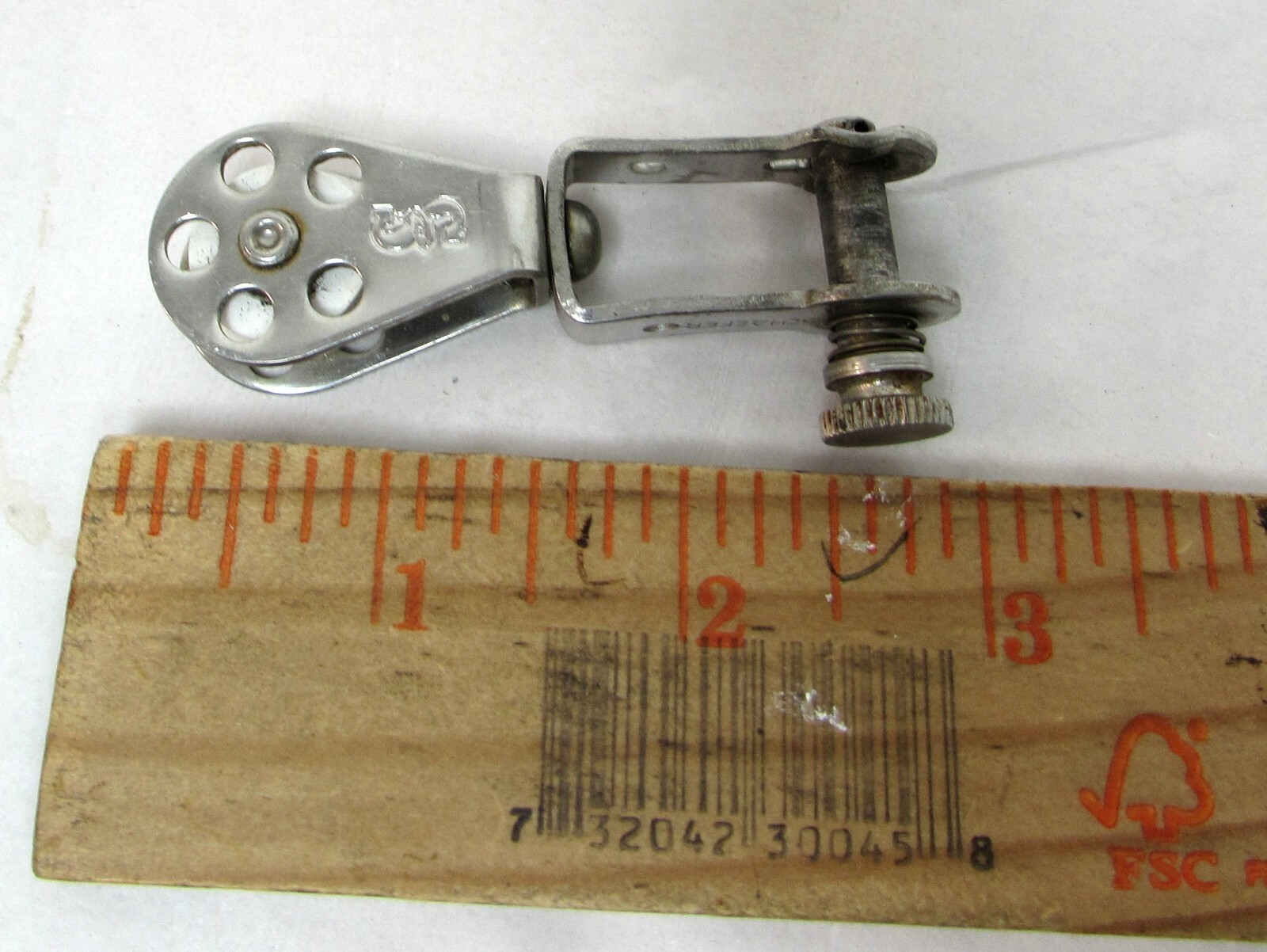 Lot of 6 assorted sailboat pulleys Schaefer