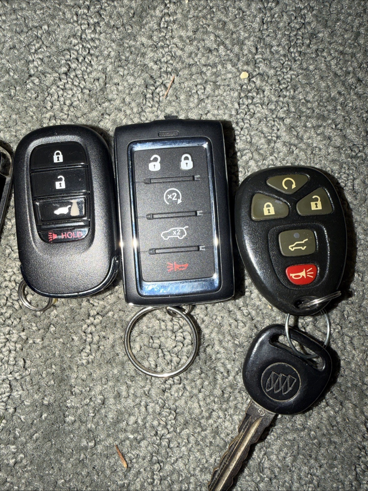 Lot of 7 OEM 100% Authentic Automotive Key Fobs / Keys Various Brands See Photos