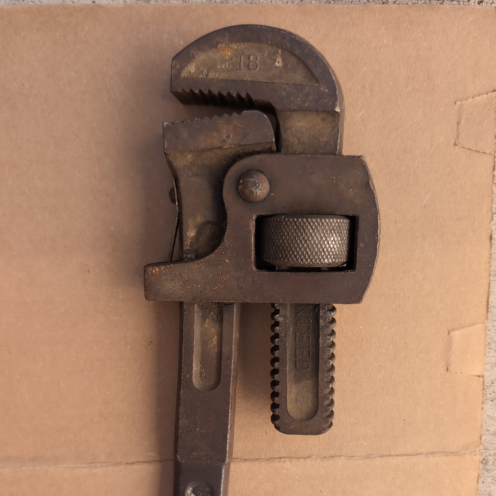 ANTIQUE 18″ DROP FORGED STEEL PIPE WRENCH LARGE HEAVY DUTY FAST FREE SHIPPING