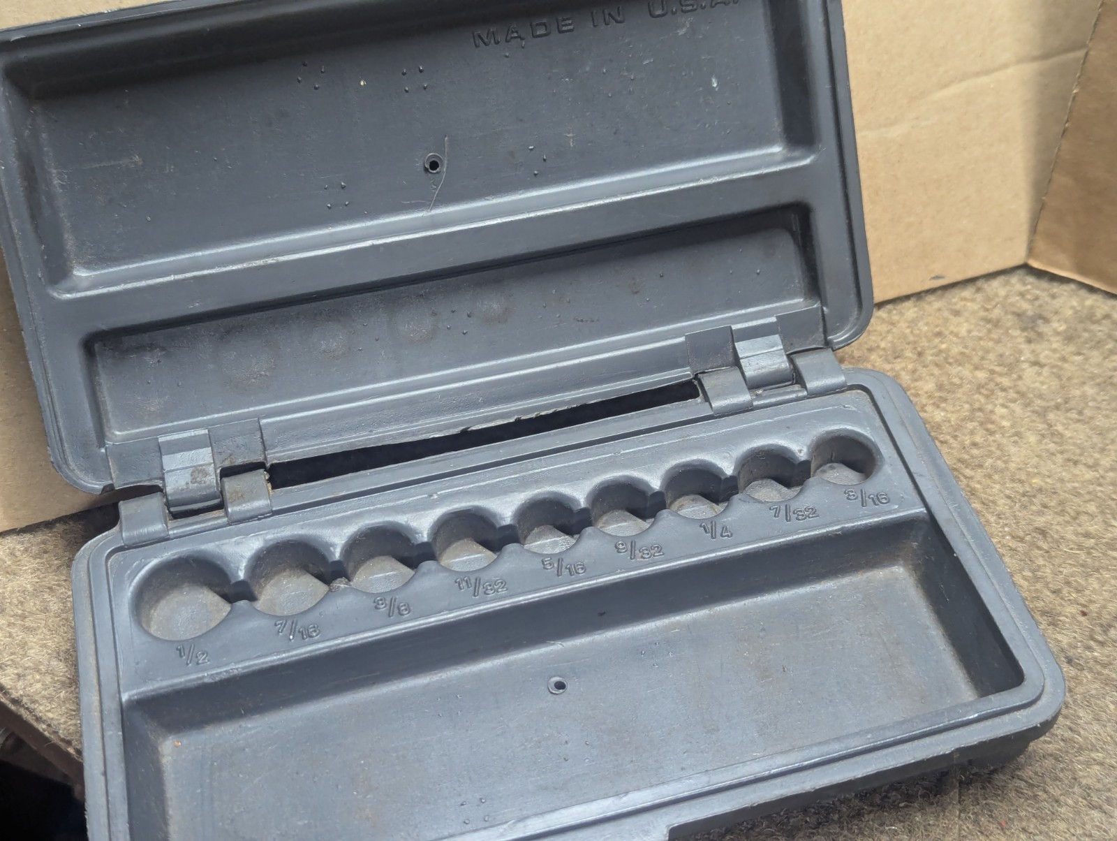 Vintage Craftsman 1/4″ Dr. Sockets Set And Case