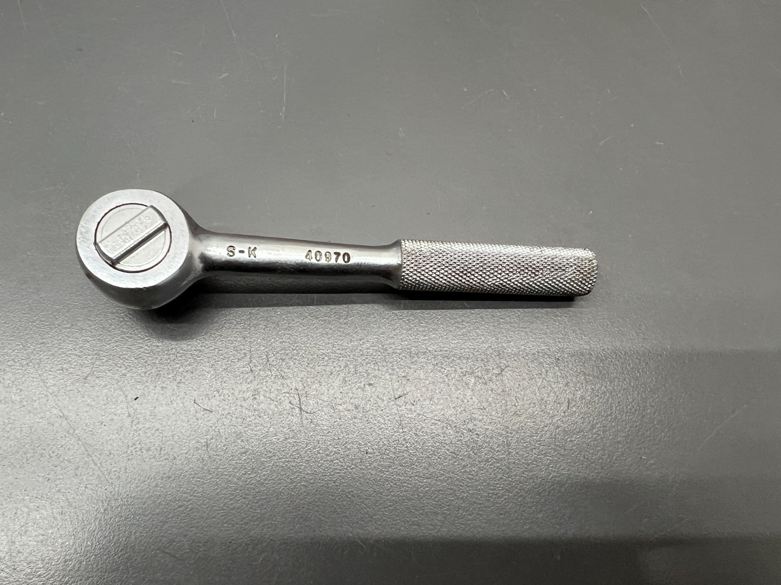 (p) SK TOOLS S-K 40970 1/4″ DRIVE KNURLED HANDLE RATCHET – JUST SVCD – USA