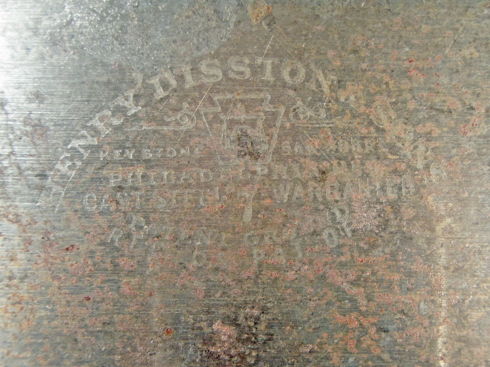Vintage 26″ Disston No. 7 Hand Saw ca. 1896-1917