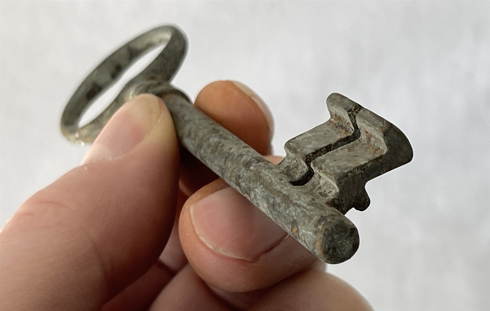 Large ~9.5cm Antique French Skeleton / Collectable / Escape Room Key #g2-493