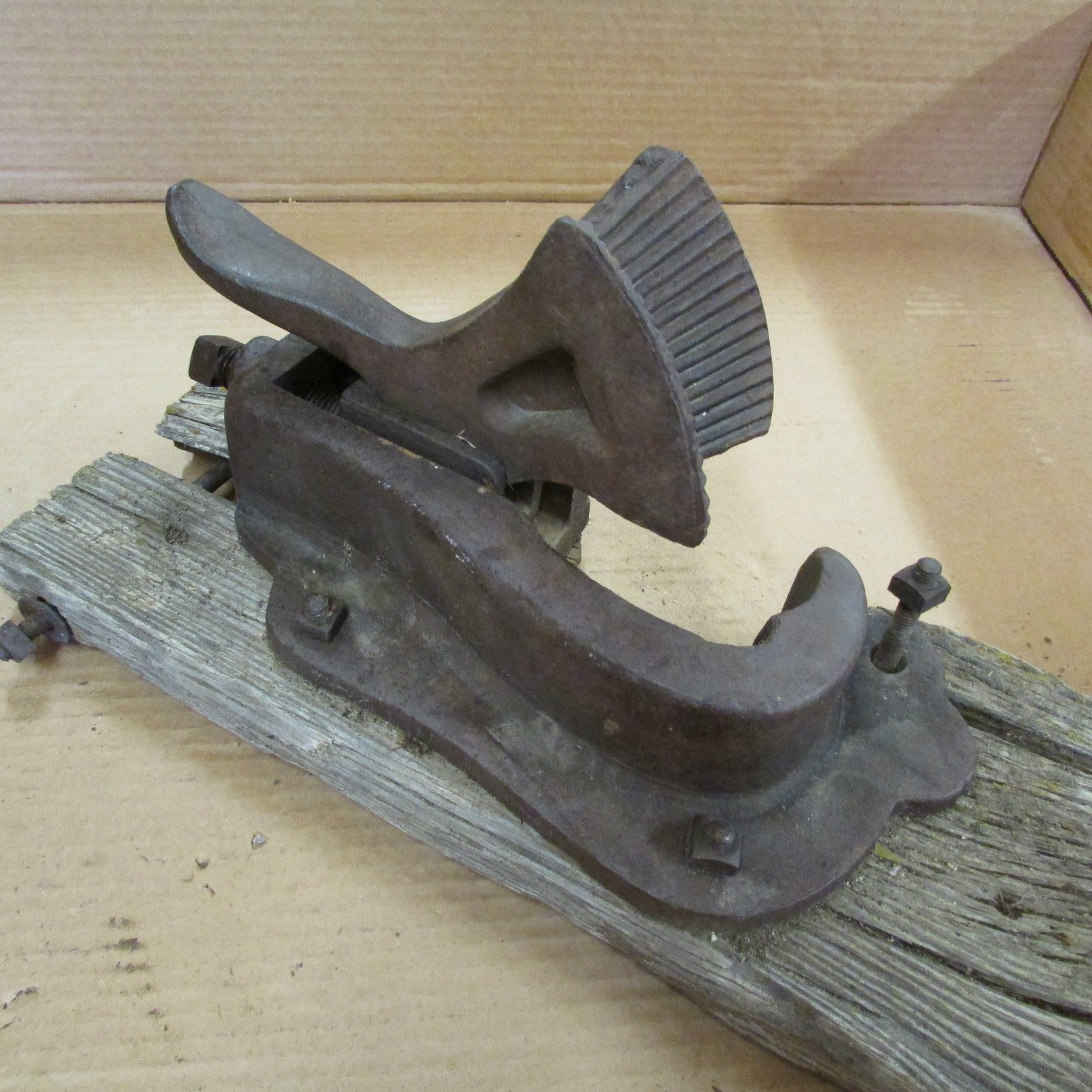Windmill Shaft Vise, Wind Pump Vise, vintage