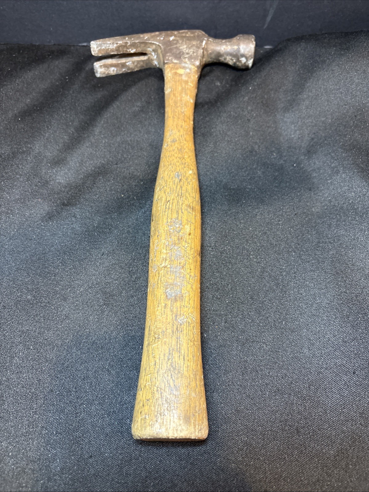 VTG 16 oz. Straight Claw Carpentry Forged Steel Hammer Wooden Handle Great Tool