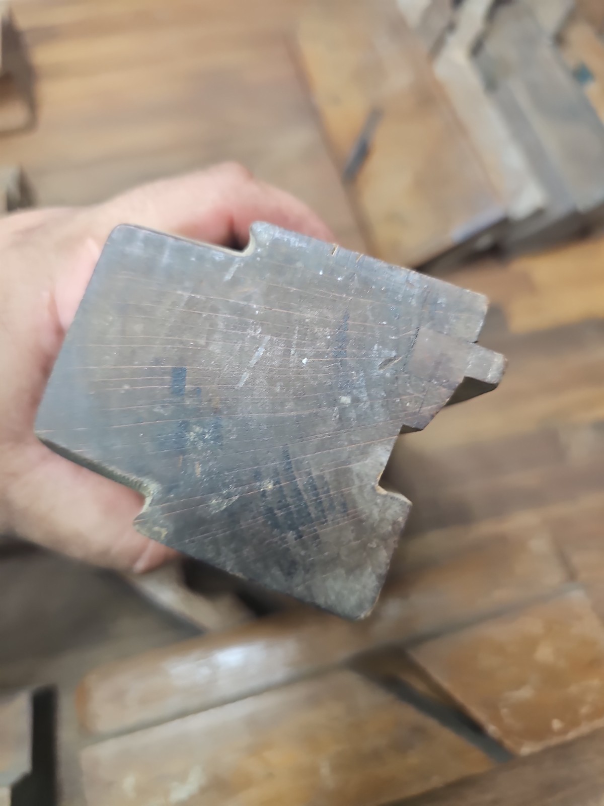 P85- 10 Antique Wood Molding Planes
