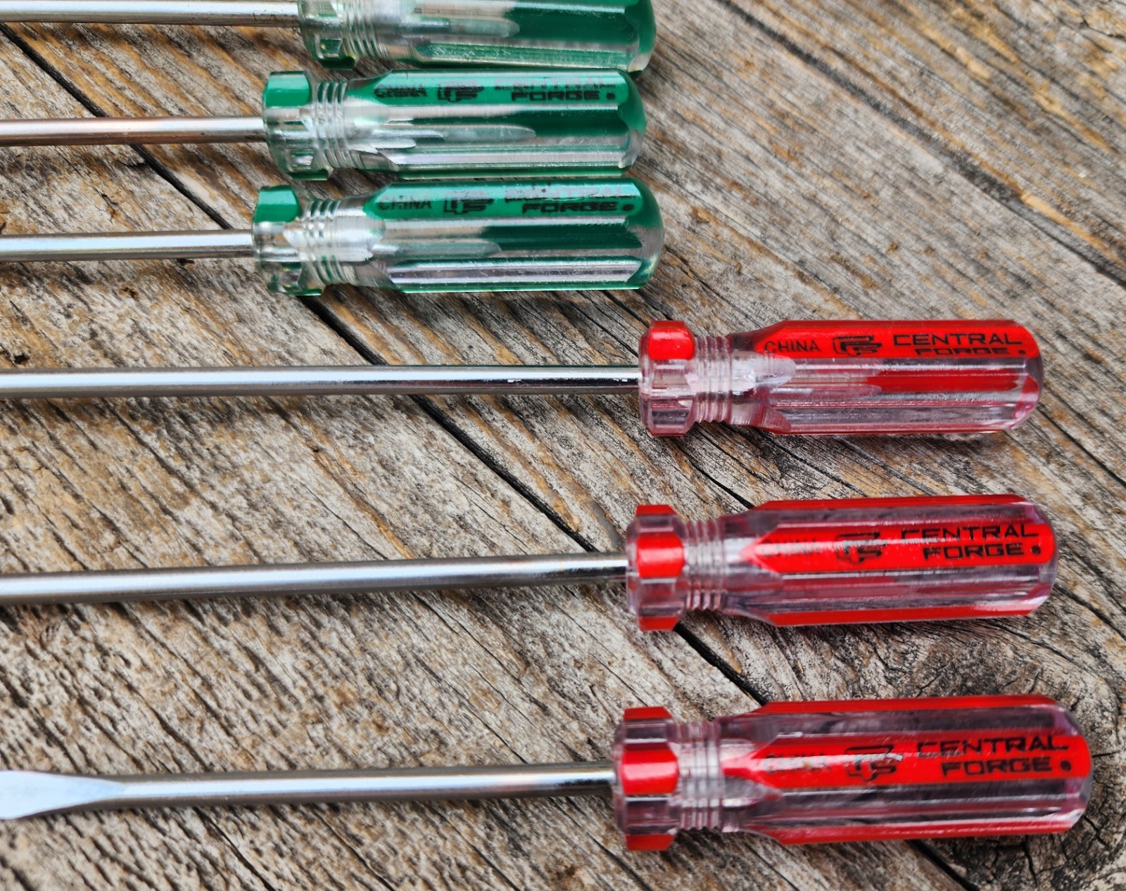 Set of 6 Crentral Forge Screwdrivers w/ Crystalline Handles Phillips & Flathead