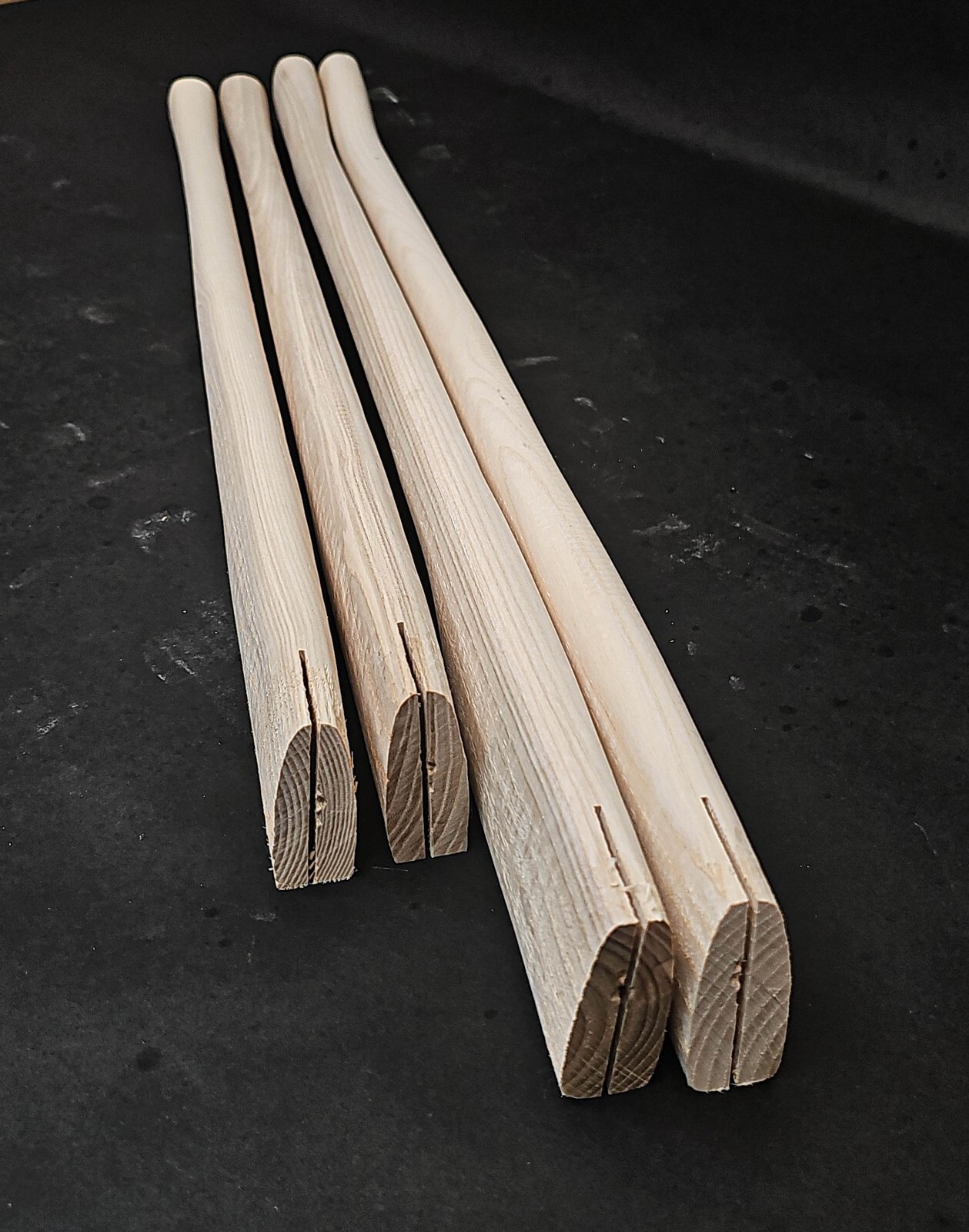 Lot of 4 pcs 31,5 – 28 inch (800 – 700 mm) Replacement Axe Handle blank