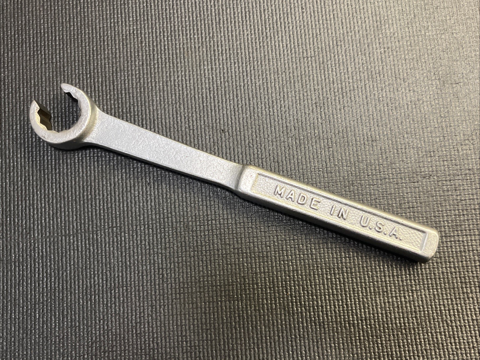 1940s Vintage PLOMB 5/8″ Pebbled Style Flare Nut Wrench 3720 USA