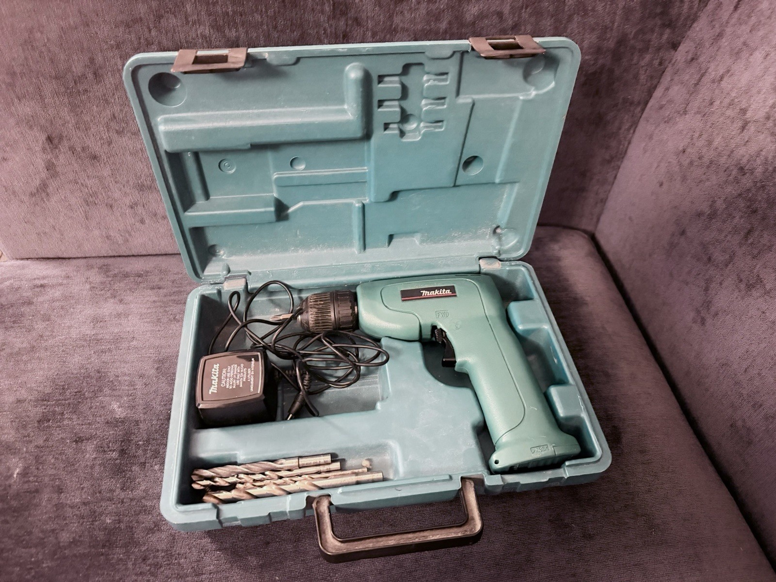 Vintage Makita 6176D 7.2V Cordless Driver Drill Set w/ Case Charger Bits Tested